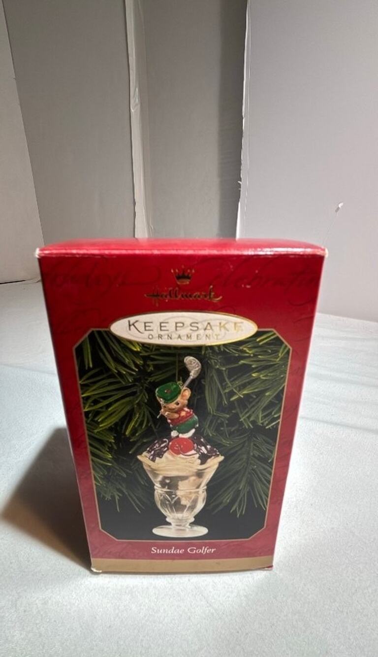Hallmark Keepsake Ornament - Sundae Golfer